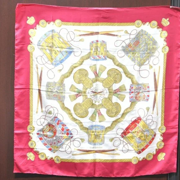 Authentic HERMES Carre 90 Scarf "LES TAMBOURS" Silk Red - Picture 10 of 12